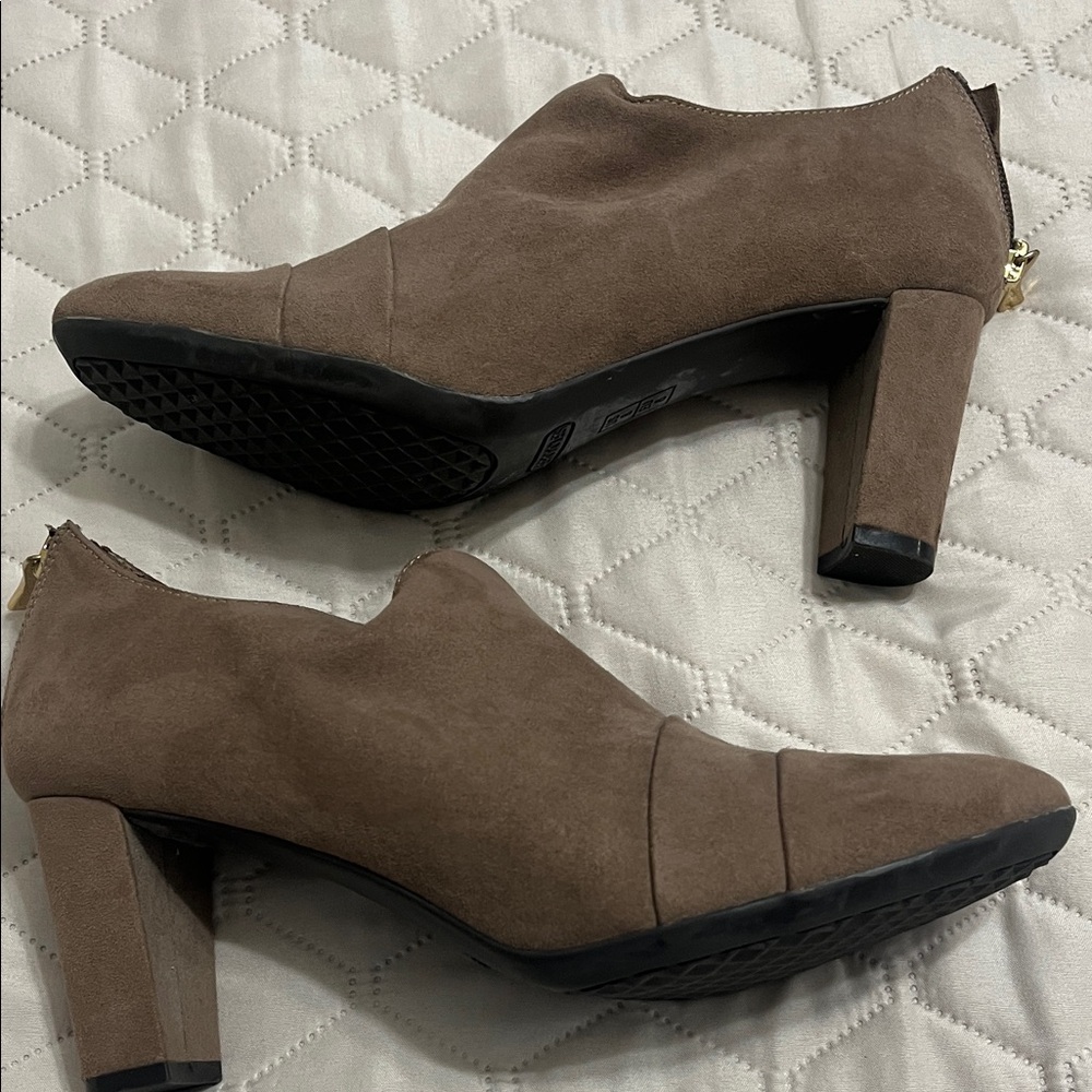 Aerosoles tan booties